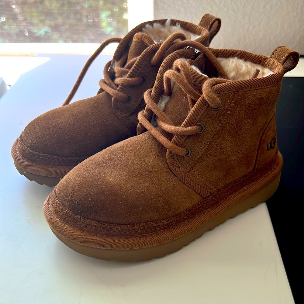 UGG Neumel || Brown Boots Toddler Little Kids
10 Suede Booties Pull On Zipper